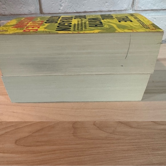 The Girl with the Dragon Tattoo /The Girl Who Played with Fire Paperback books - Picture 4 of 7